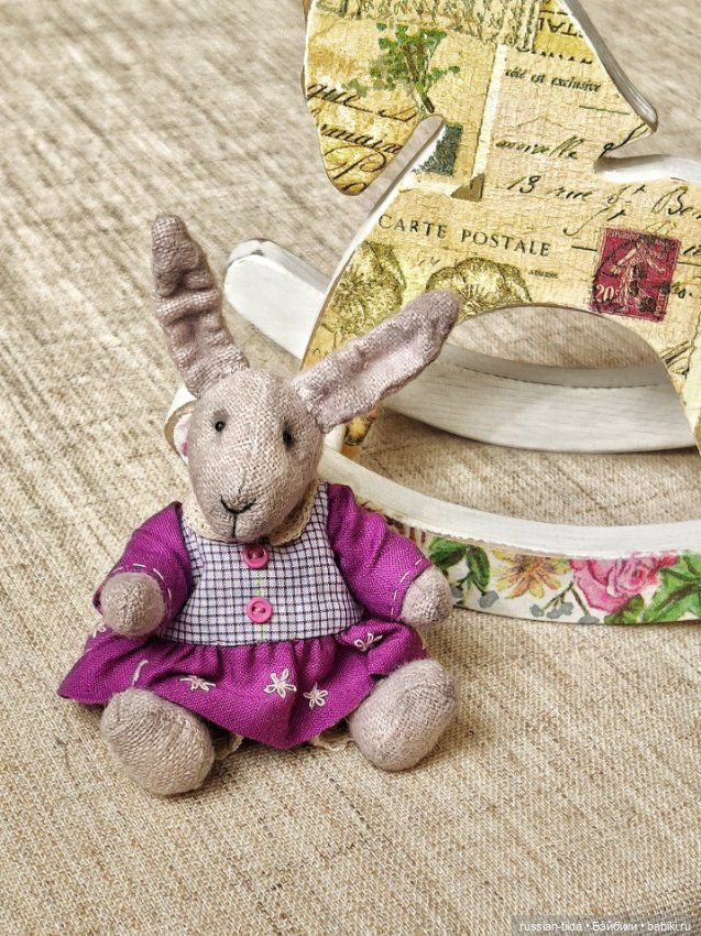 Ладошечные зайчики-талисманчики (фото 8)