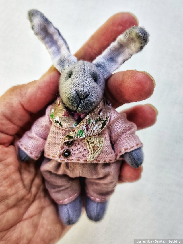 Ладошечные зайчики-талисманчики