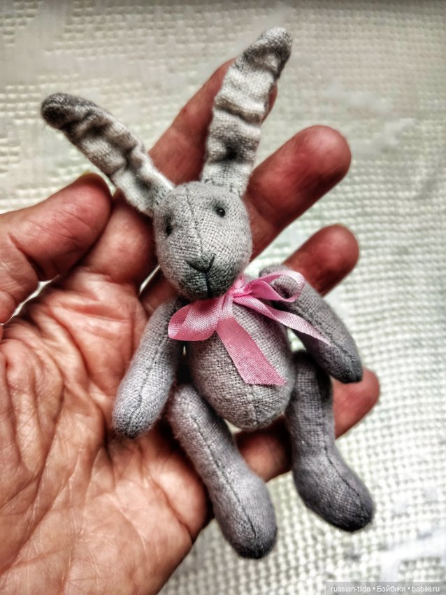 Ладошечные зайчики-талисманчики