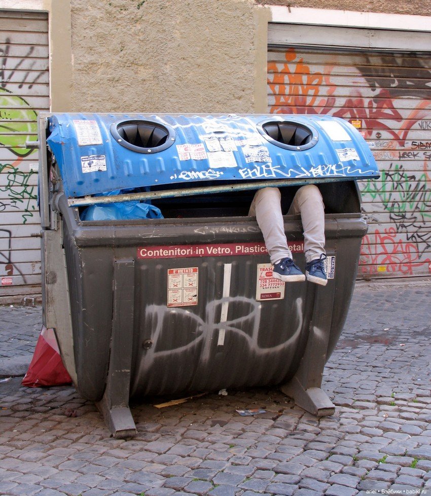 Причудливые инсталляции Марка Дженкинса (Mark Jenkins) (фото 2)