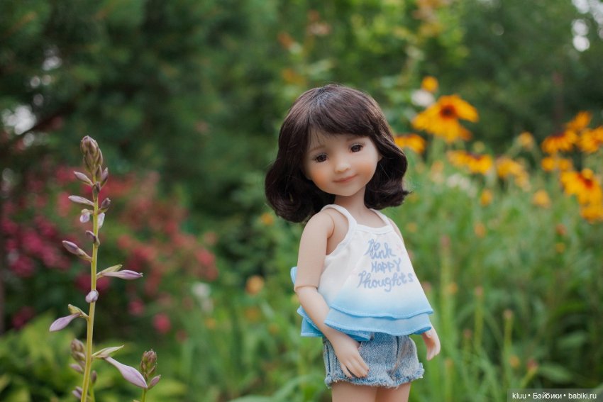 Ханна в саду — Куклы Ruby Red (Руби Ред) Fashion Friends: Siblies (фото 4)