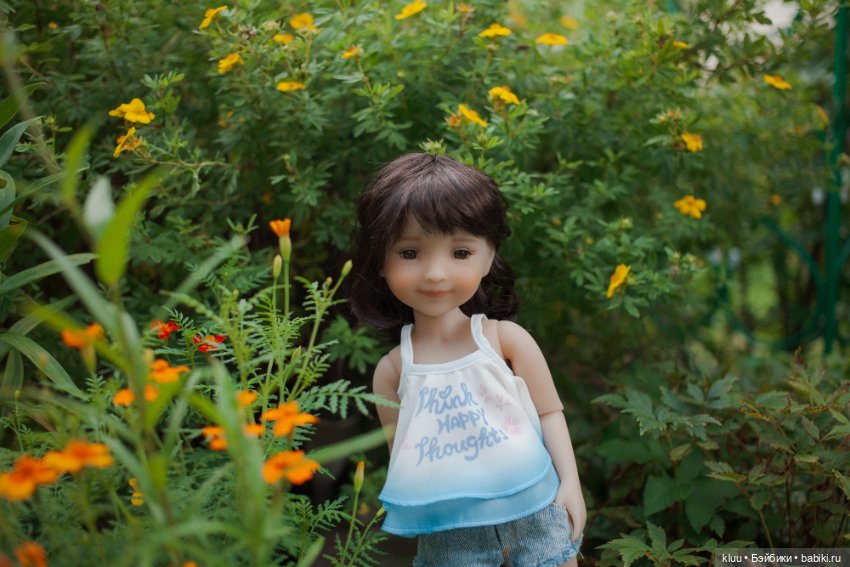 Ханна в саду — Куклы Ruby Red (Руби Ред) Fashion Friends: Siblies (фото 2)