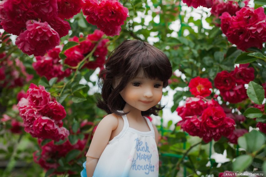 Ханна в саду — Куклы Ruby Red (Руби Ред) Fashion Friends: Siblies (фото 5)