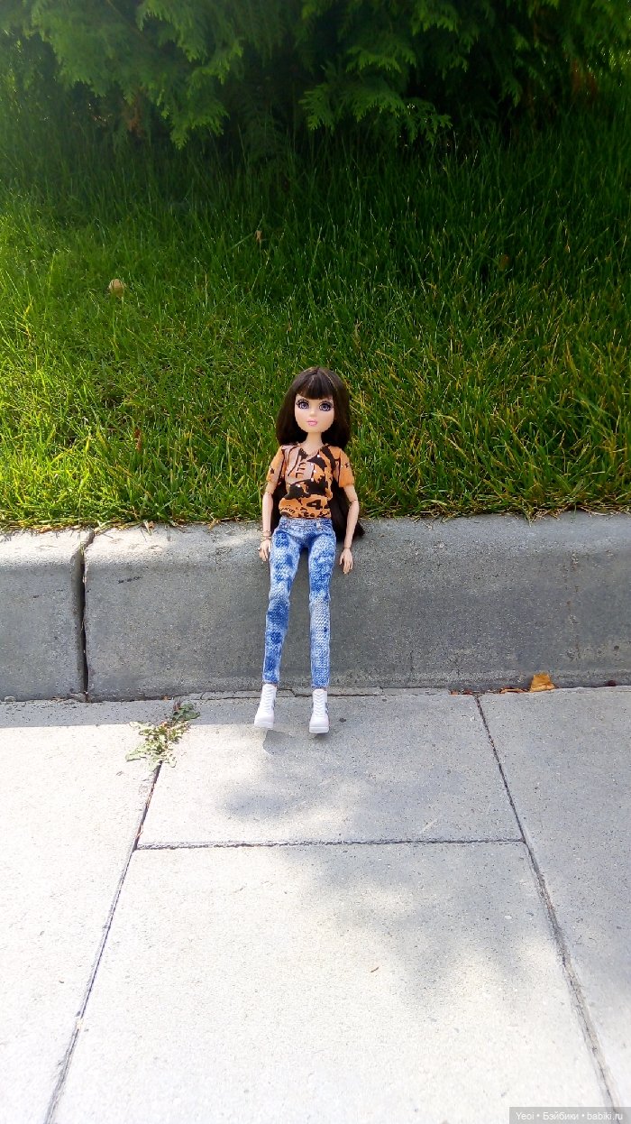 Тристен в парке. Мокси Тинз, Moxie Teens