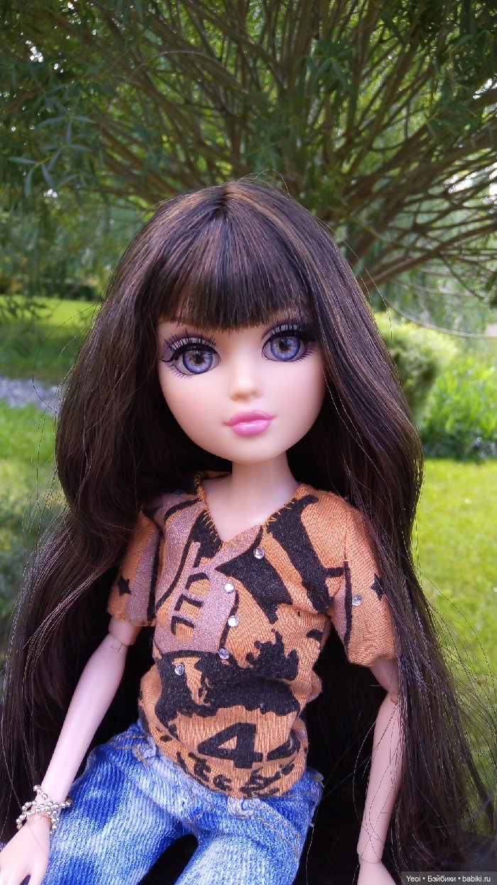 Тристен в парке. Мокси Тинз, Moxie Teens