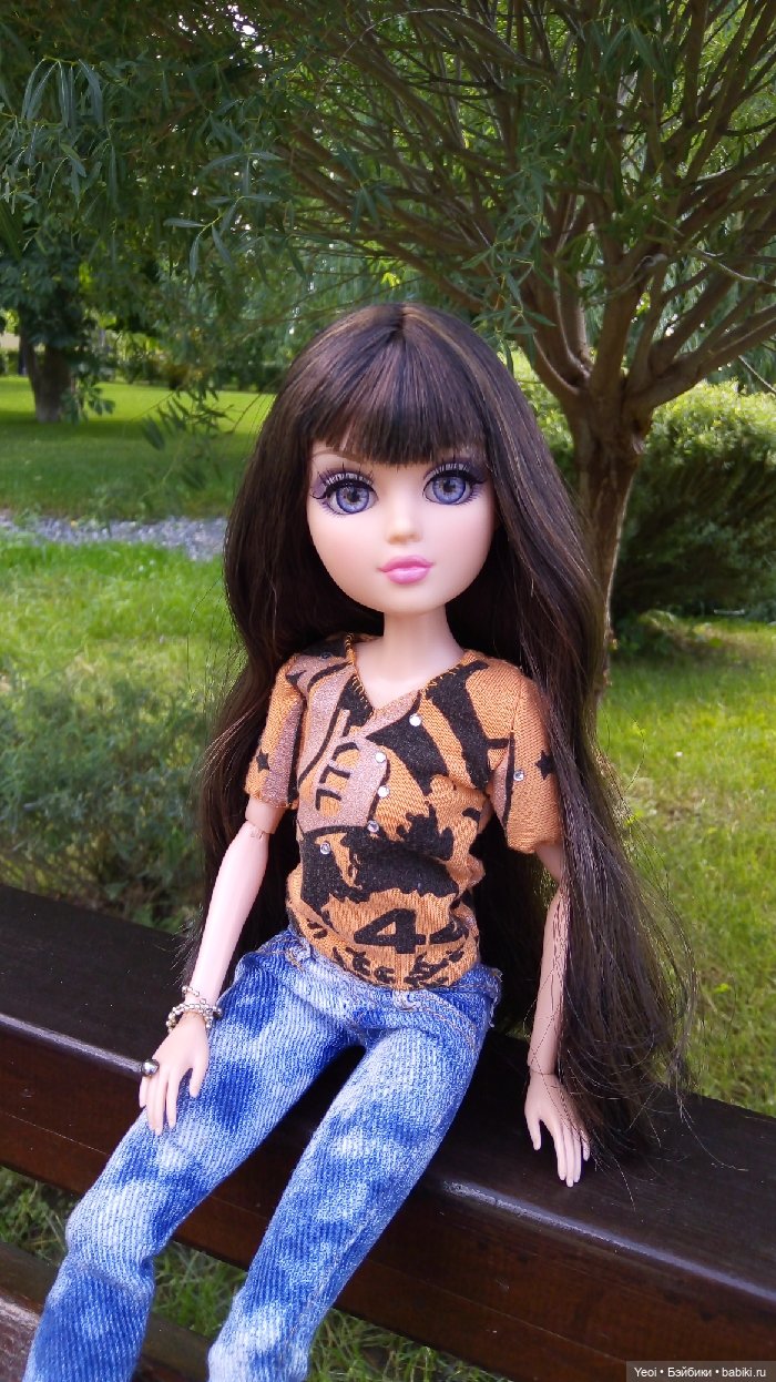 Тристен в парке. Мокси Тинз, Moxie Teens