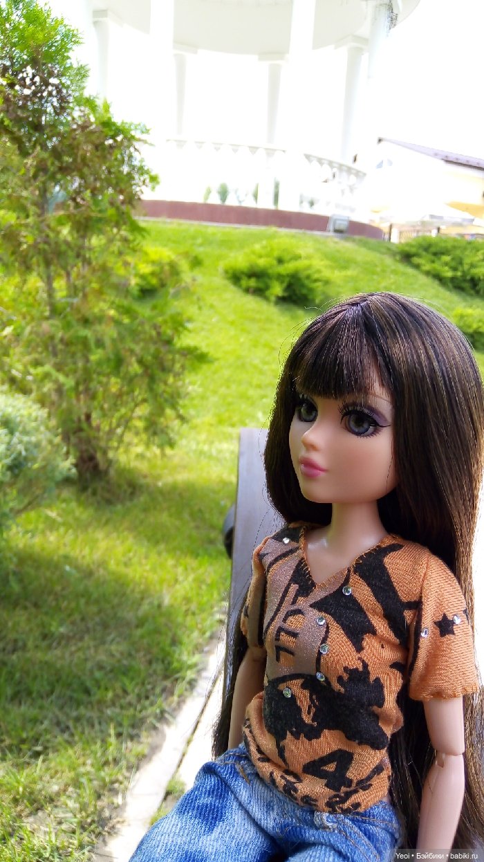 Тристен в парке. Мокси Тинз, Moxie Teens