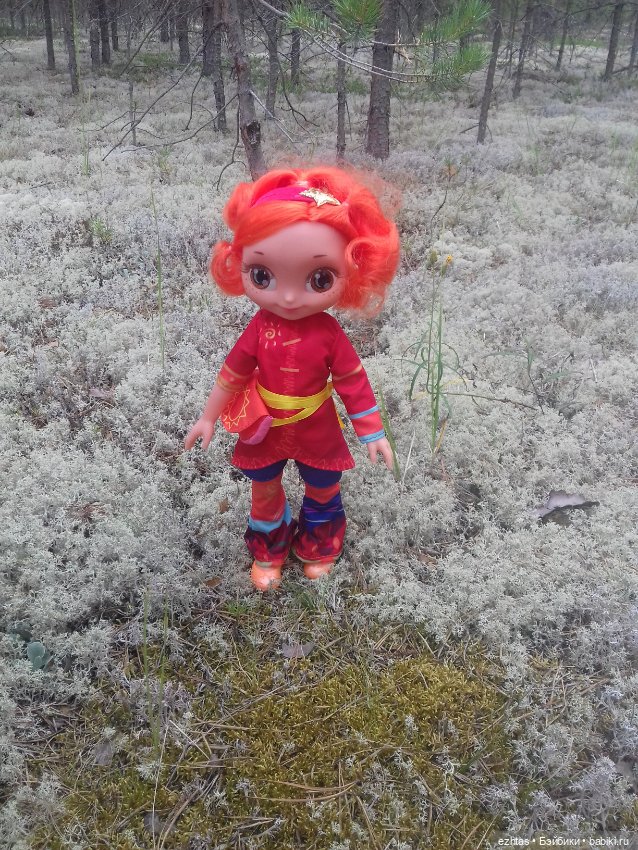 Алёнка в ботанической экспедиции (фото 2)