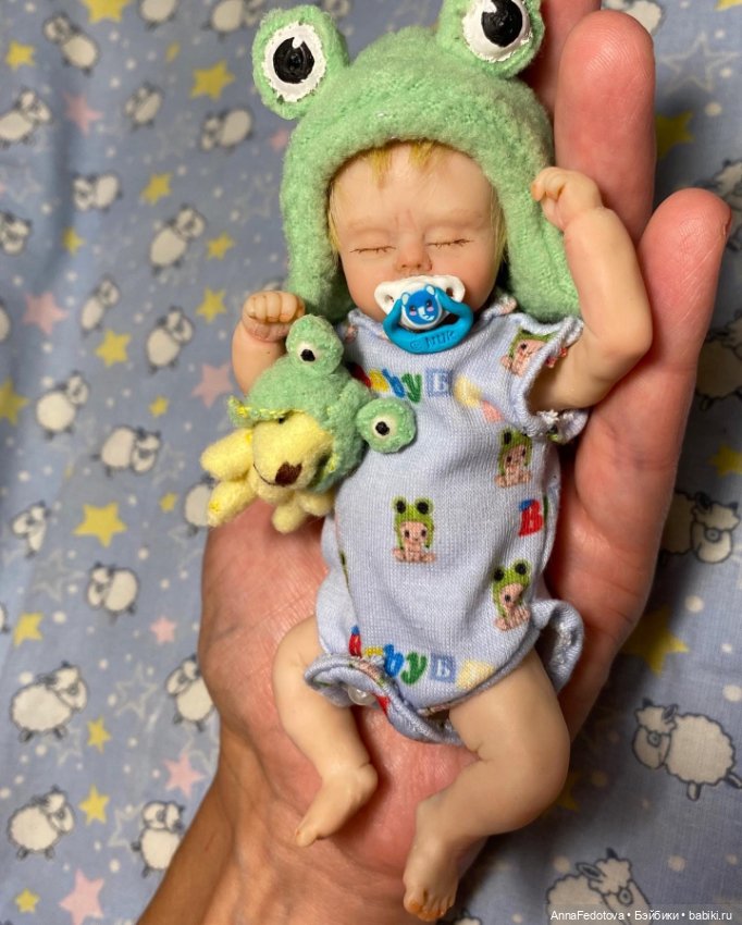 Статичный мальчик — Авторские миниатюрные куклы: лепка (фото 6)