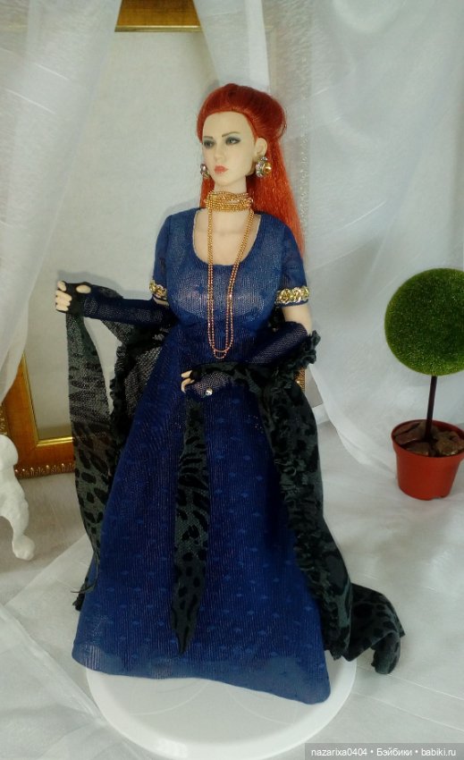 "Полуночный маскарад в Версальском дворце"