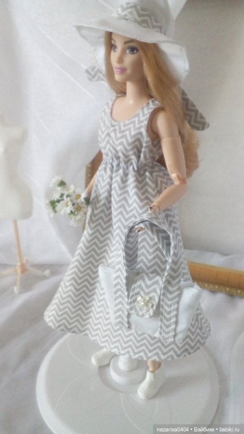 " Гергогиня Барбейская выходит в свет" выкройка платья для Барби и Phicen (фото 5)