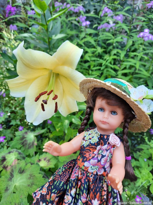 Гуляем по саду с хорошулькой ESочкой