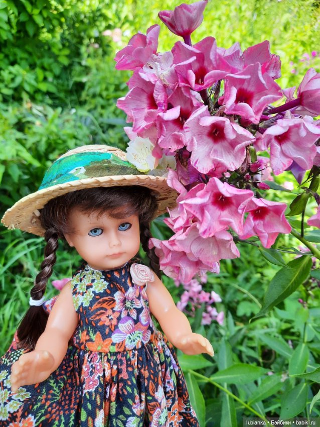 Гуляем по саду с хорошулькой ESочкой