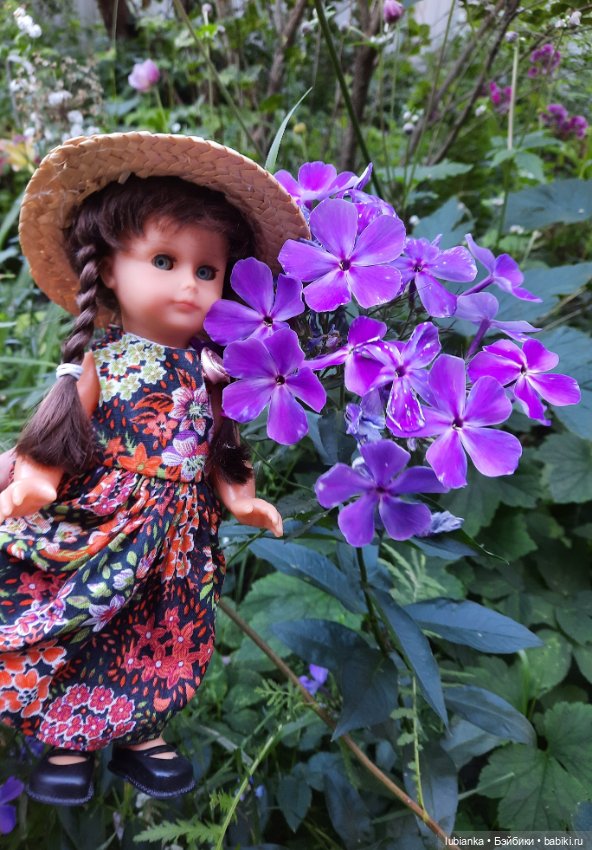 Гуляем по саду с хорошулькой ESочкой