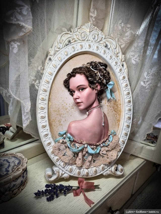 "Эмма" барельеф — Авторские куклы ручной работы: текстильные