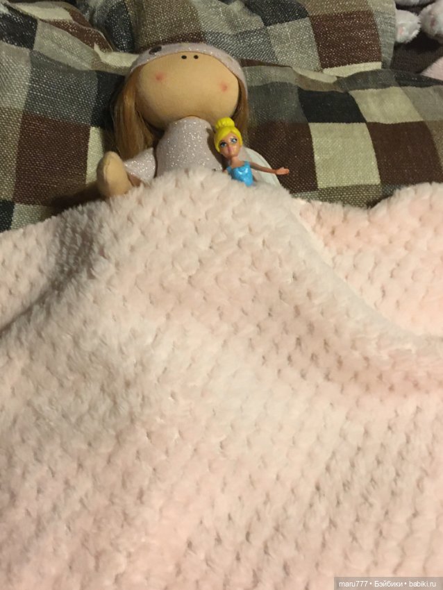 Мы с Ангелиной ложимся спать!!! И тут малыши Верона и Даня❤️ Всем спокойной ночи 😴 (фото 7)