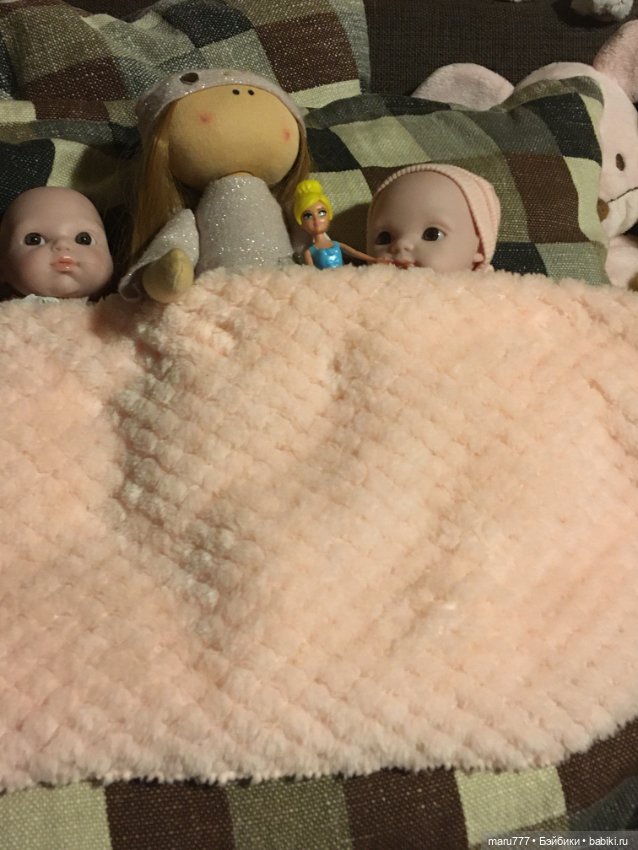 Мы с Ангелиной ложимся спать!!! И тут малыши Верона и Даня❤️ Всем спокойной ночи 😴 (фото 6)