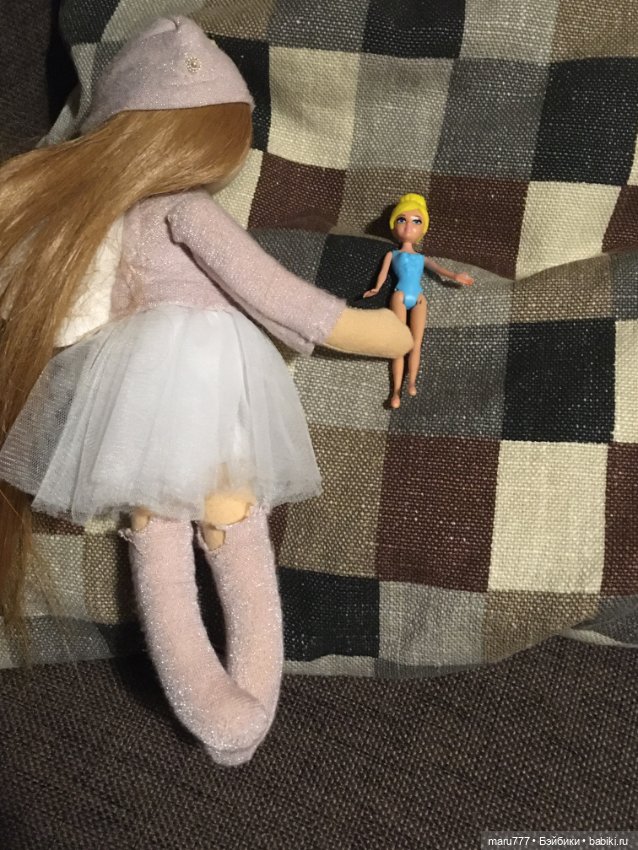 Мы с Ангелиной ложимся спать!!! И тут малыши Верона и Даня❤️ Всем спокойной ночи 😴 (фото 2)