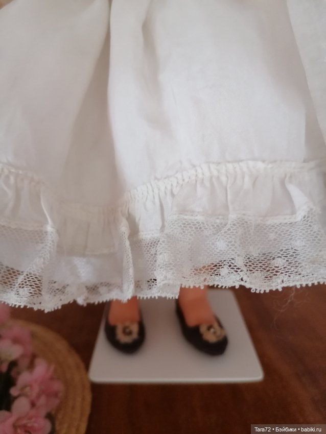 Кукла Nobel (SNF), Monique