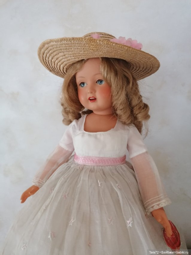 Кукла Nobel (SNF), Monique