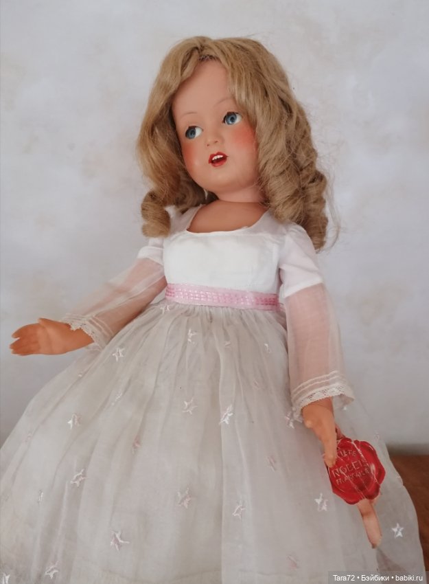 Кукла Nobel (SNF), Monique