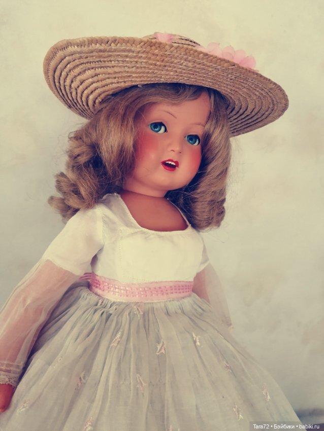 Кукла Nobel (SNF), Monique