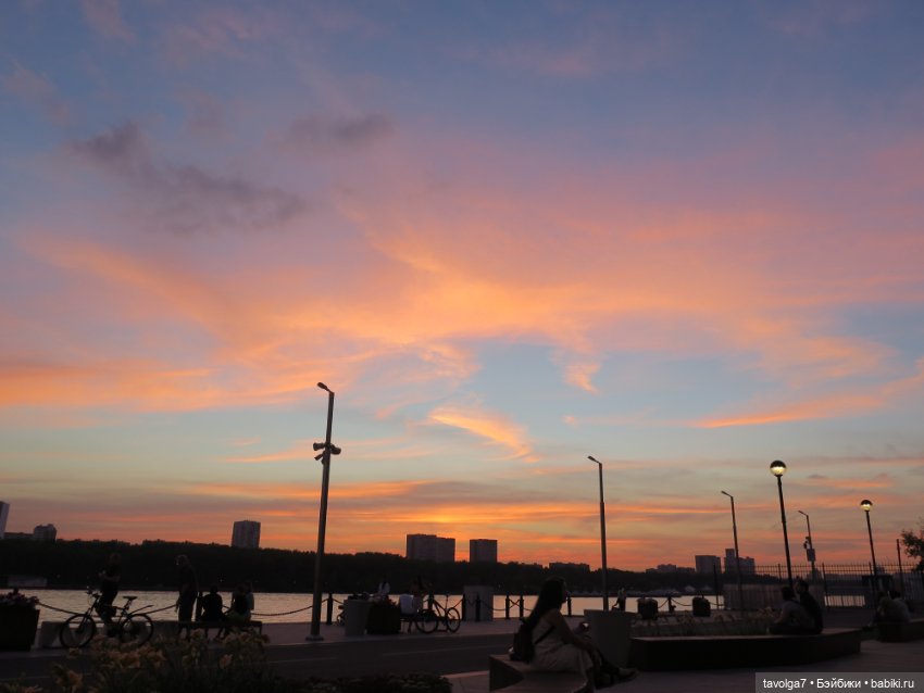 Starr Model Agency - модная Дюймовочка из начала 1990х