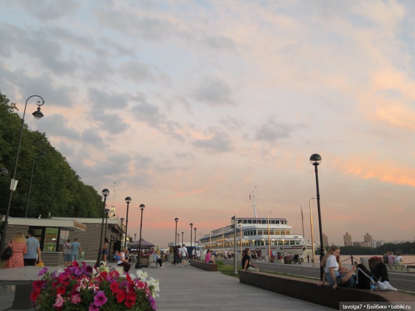 Starr Model Agency - модная Дюймовочка из начала 1990х