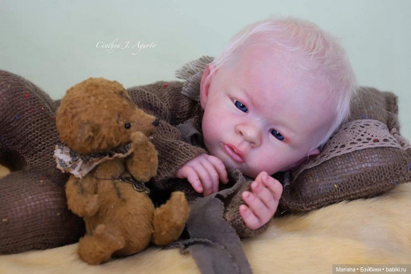 Lil’ Jude скульптора Laura Tuzio Ross, автор прототипа Cinthya J. Agurto