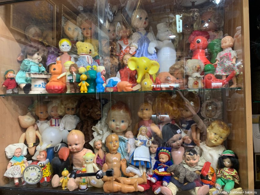 Поездка в Питер, блошиный рынок