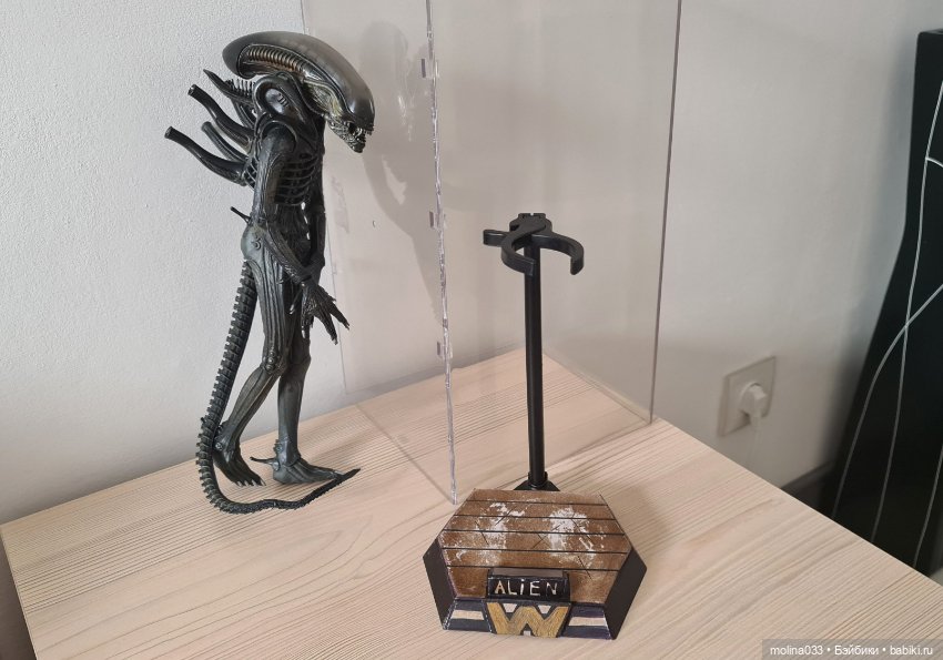 Свой среди чужих — Коллекционные экшн