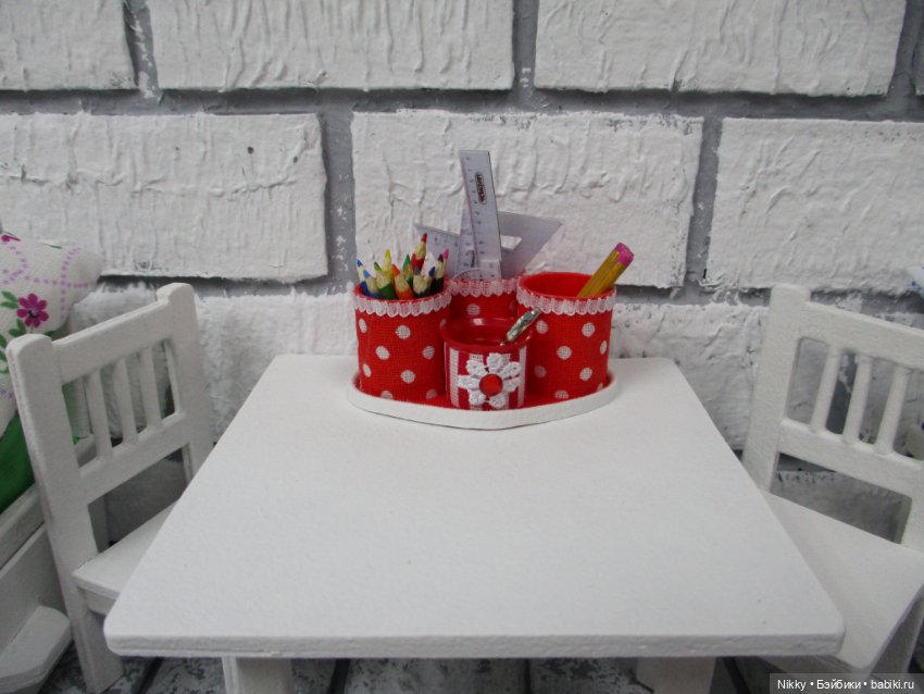 Фото-история "Распаковка" или книжки и канцелярия для кукол 16 см