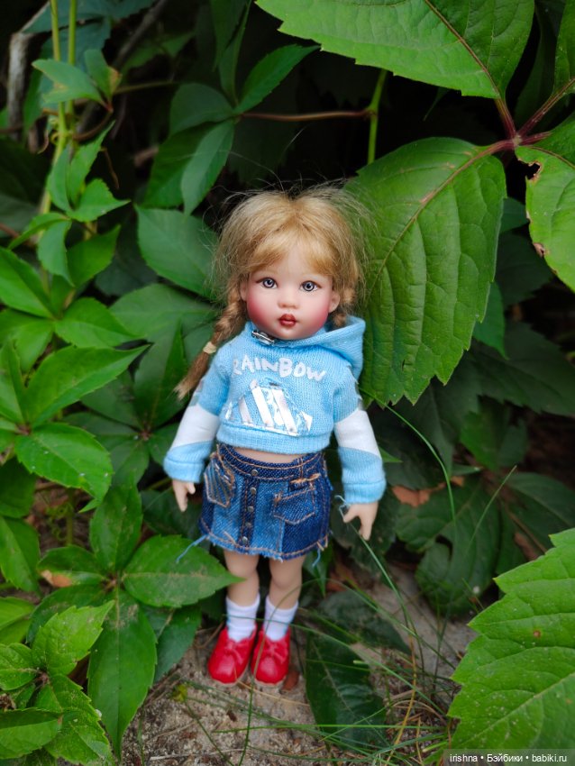 Модница Райли и цветы — Куклы Helen Kish (Хелен Киш): Riley (Райли) (фото 3)