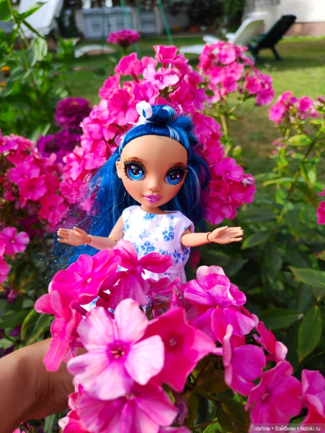 Сочные фото с малышкой Рейнбоу хай