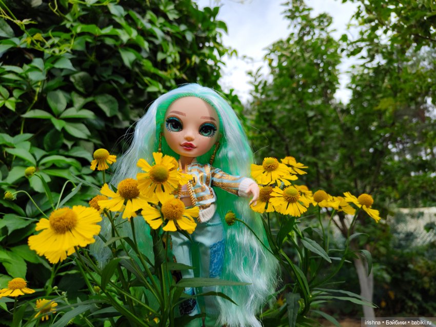 Дафна Минтон в саду — Игровые куклы разных производителей (Разное): редкие бренды