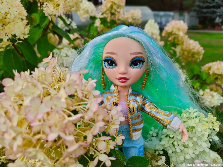 Дафна Минтон в саду — Игровые куклы разных производителей (Разное): редкие бренды