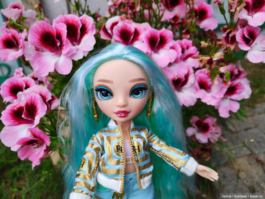 Дафна Минтон в саду — Игровые куклы разных производителей (Разное): редкие бренды (фото 10)