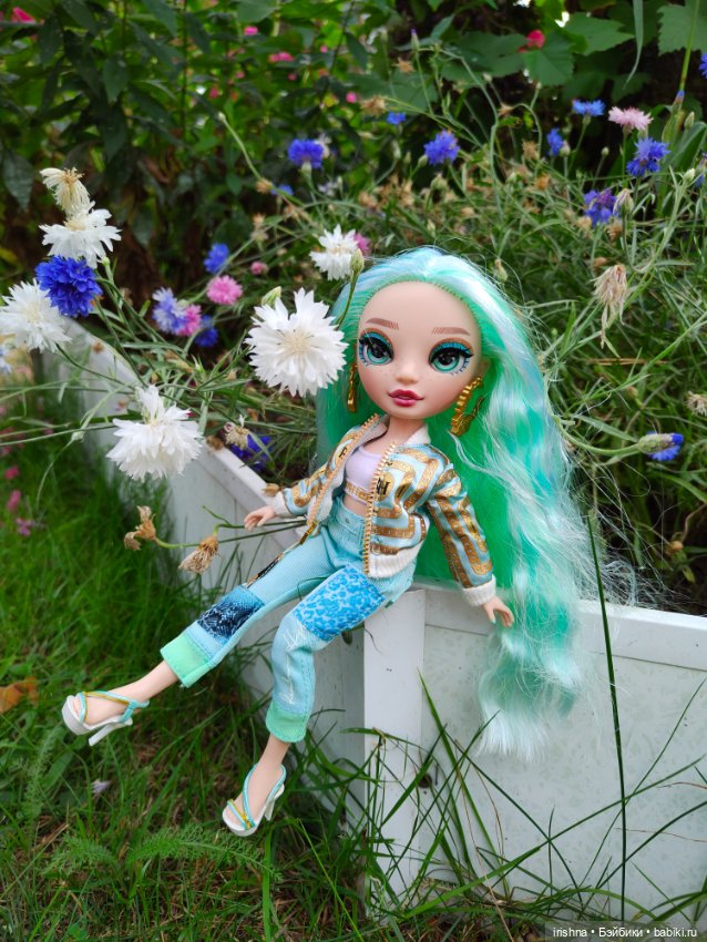 Дафна Минтон в саду — Игровые куклы разных производителей (Разное): редкие бренды (фото 3)