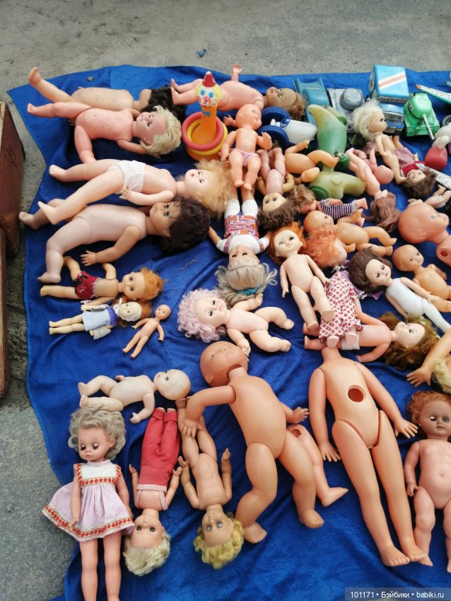 Блошиный рынок в Воронеже и куклы на нем (фото 6)