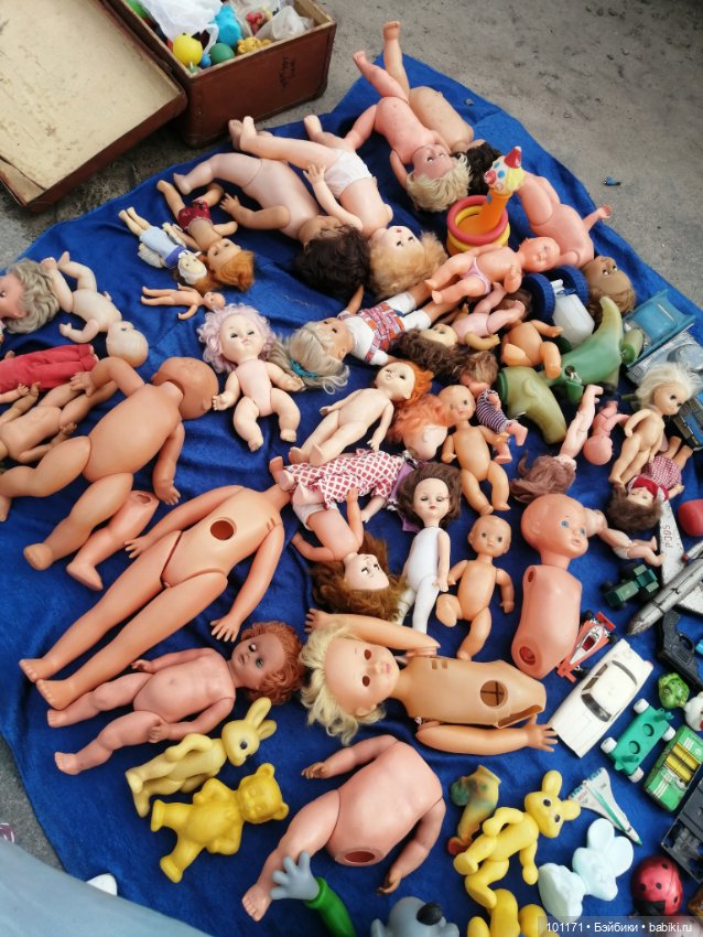 Блошиный рынок в Воронеже и куклы на нем (фото 5)