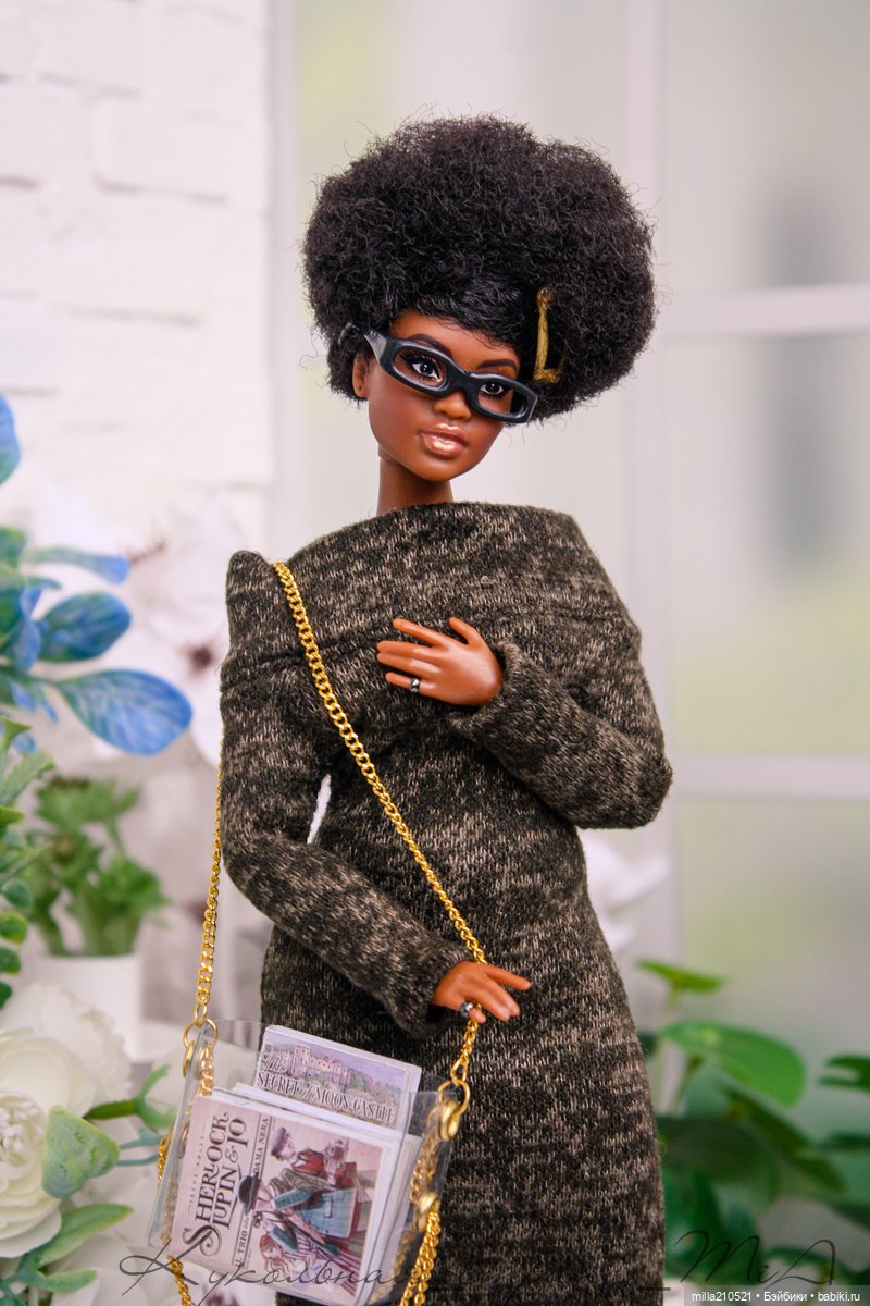 Ох уж это... сибирское лето!.. девочки утепляются