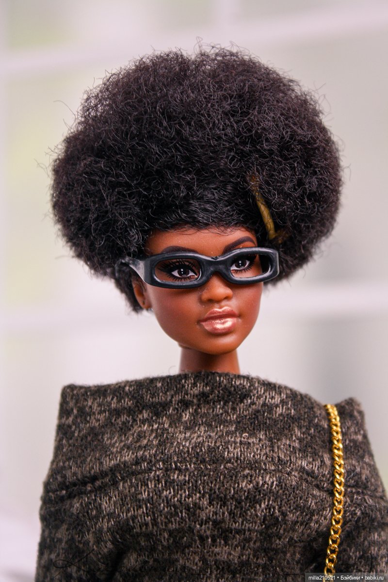 Ох уж это... сибирское лето!.. девочки утепляются