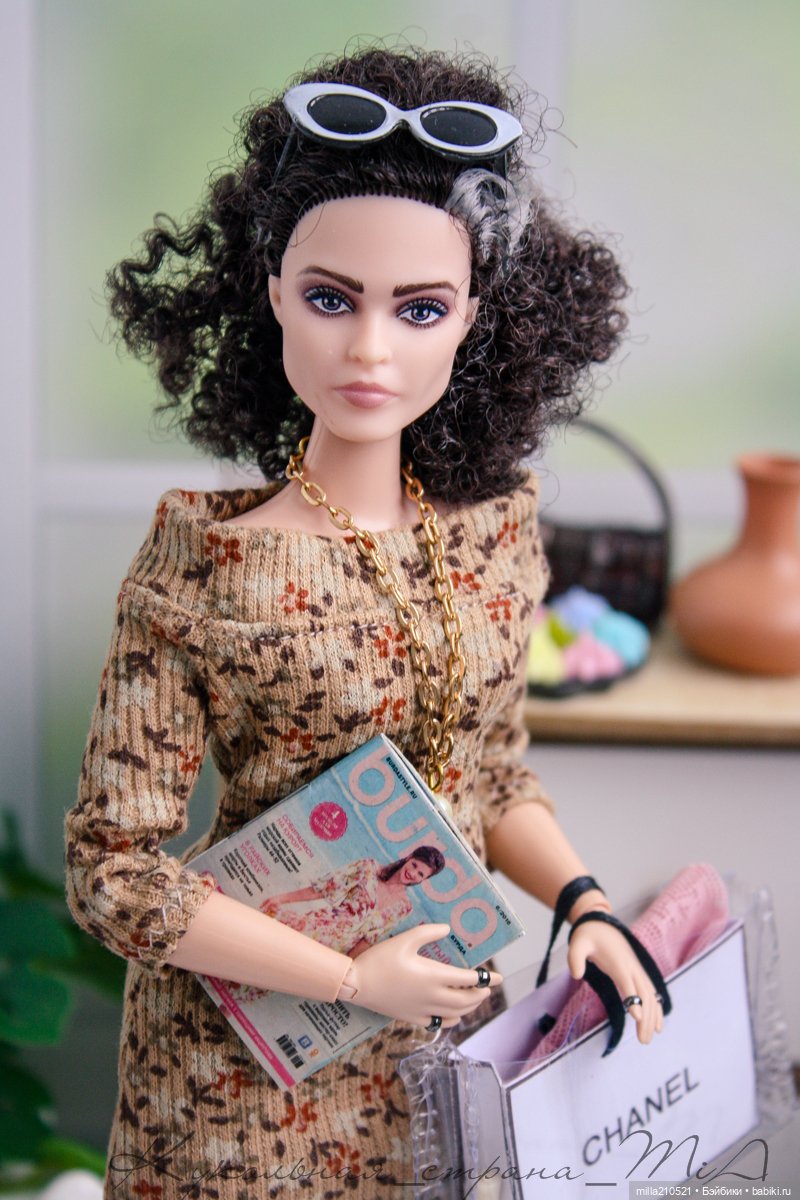 Ох уж это... сибирское лето!.. девочки утепляются