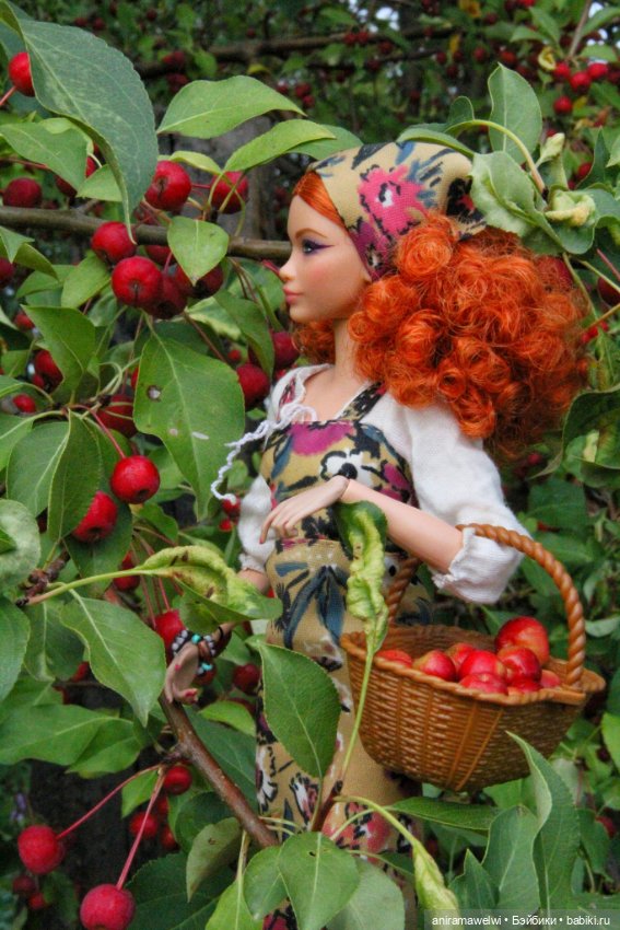В яблоневом саду — Куклы Barbie (Барби): Looks