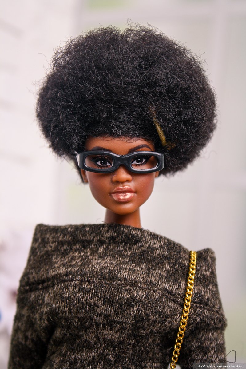 Ох уж это... сибирское лето!.. девочки утепляются