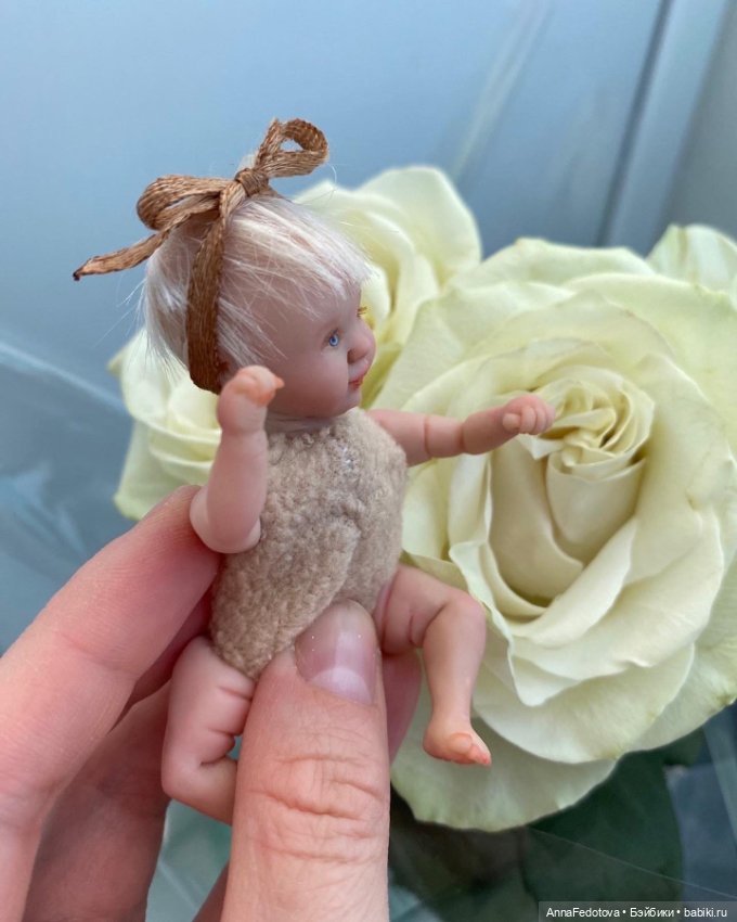 Малышка 8,5 см — Авторские миниатюрные куклы: лепка (фото 5)