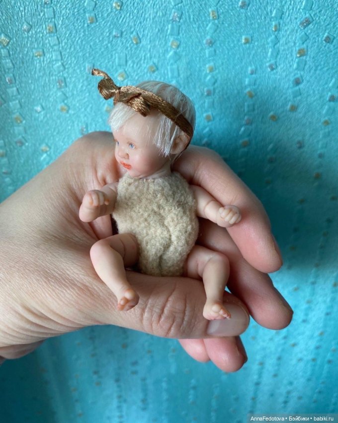 Малышка 8,5 см — Авторские миниатюрные куклы: лепка (фото 4)