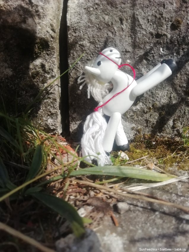 Маленькая белая лошадка (с блошки 🤫) (фото 6)