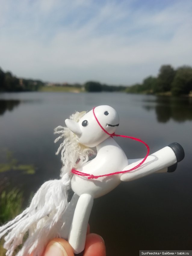 Маленькая белая лошадка (с блошки 🤫) (фото 7)