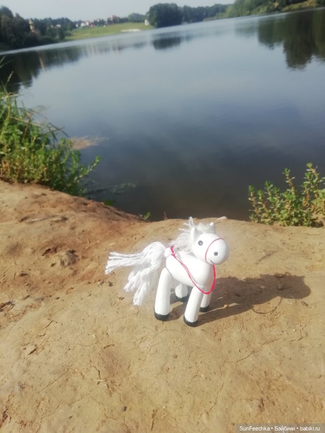 Маленькая белая лошадка (с блошки 🤫) (фото 4)